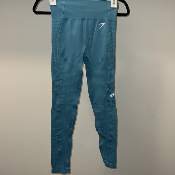 Gymshark Workout Set - Picture 2 of 9